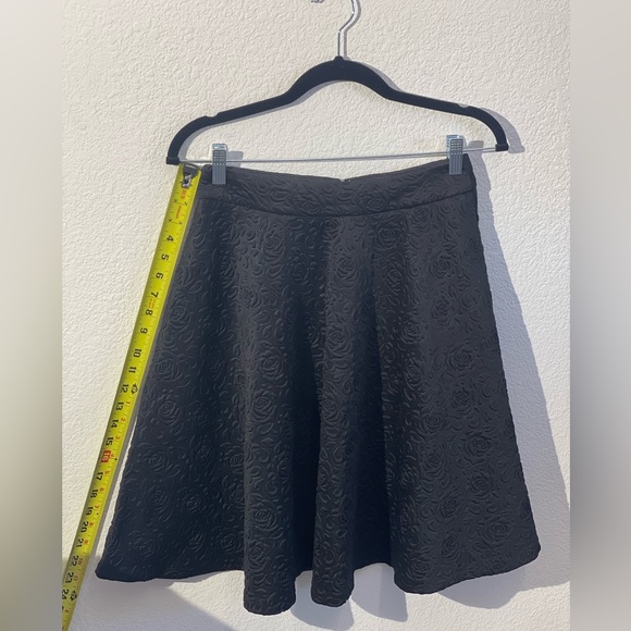 Guess 2 Piece Skirt Set   
Style #W53P53K4090 - Picture 9 of 13